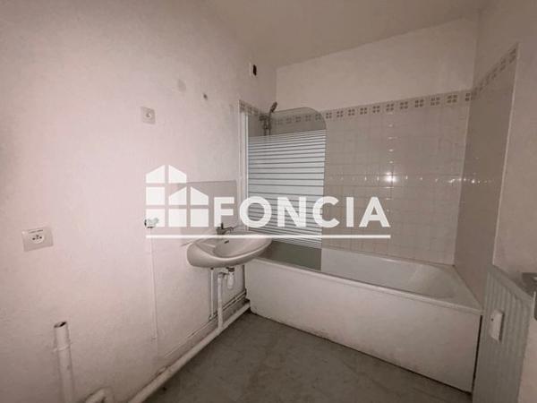 Location Appartement 3 pièces 71.23 m² - 19 PLACE DES COLONNES Cergy Saint Christophe 95800