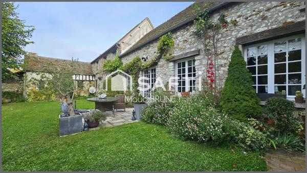 Propriété de charme en pierre avec piscine chauffée