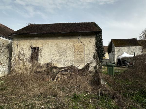 Immeuble
         2 pièces
        - 93 m² 119 900 € *