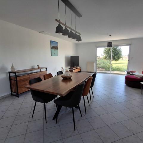 MAISON PLAIN-PIED AVEC GARAGE ET VUE SUR LA CAMPAGNE