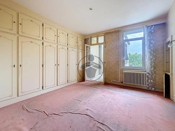 Vente Maison 22 pièces 435 m2 à Saint-Quentin