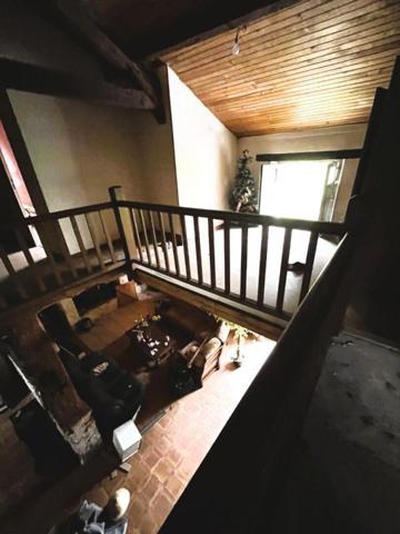 Maison à rénover Château L'Evêque  220 m2