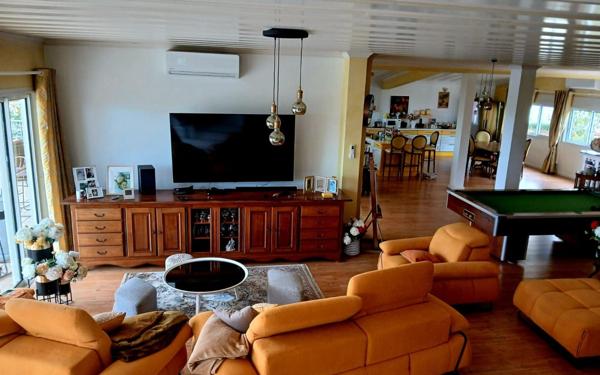 Maison à vendre    5 pièces •  Le Tampon