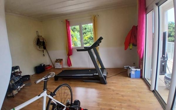 Maison à vendre    5 pièces •  Le Tampon