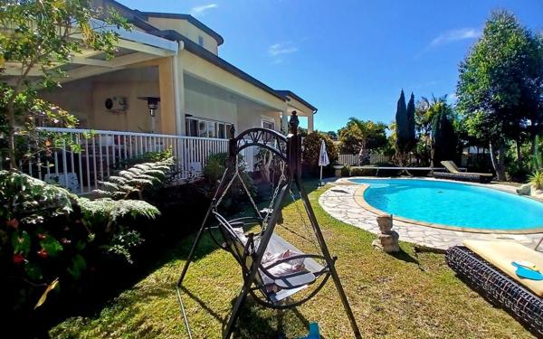 Maison à vendre    5 pièces •  Le Tampon