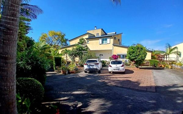 Maison à vendre    5 pièces •  Le Tampon