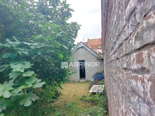 MAISON avec GARAGE - HANGAR - JARDIN TOURCOING