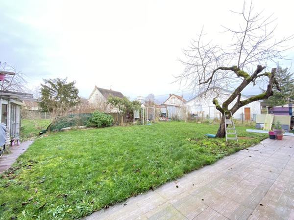 Grande Maison récente à Fleury Les Aubrais 10 pièces - 230m² + sous sol aménagé de 86m²