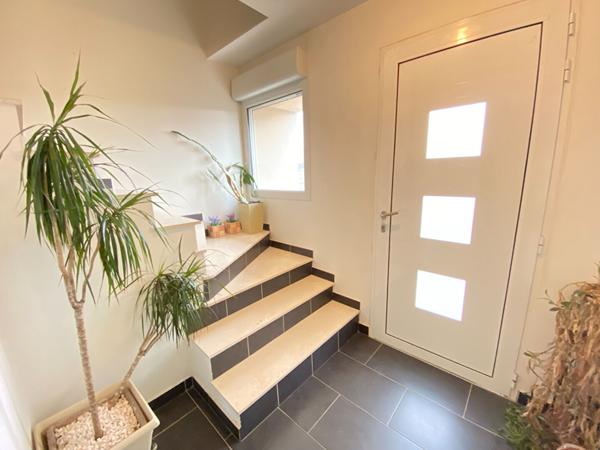 Grande Maison récente à Fleury Les Aubrais 10 pièces - 230m² + sous sol aménagé de 86m²