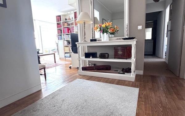 Appartement à vendre    4 pièces • 87,28 m2 Courbevoie