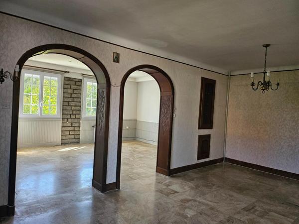 DIJON, MAISON A RENOVER SUR TERRAIN DE 688M2