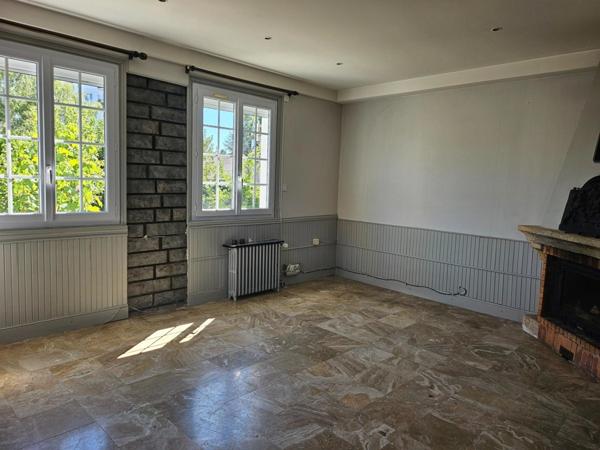 DIJON, MAISON A RENOVER SUR TERRAIN DE 688M2