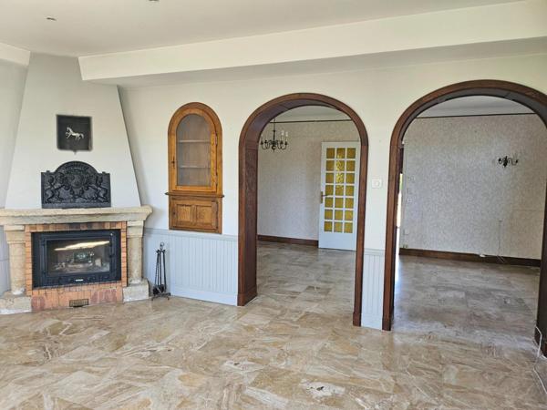 DIJON, MAISON A RENOVER SUR TERRAIN DE 688M2