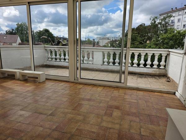 DIJON, MAISON A RENOVER SUR TERRAIN DE 688M2