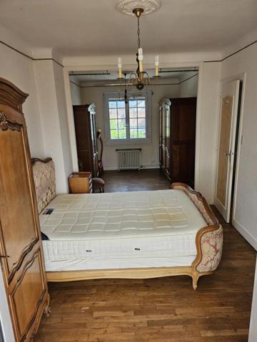 DIJON, MAISON A RENOVER SUR TERRAIN DE 688M2