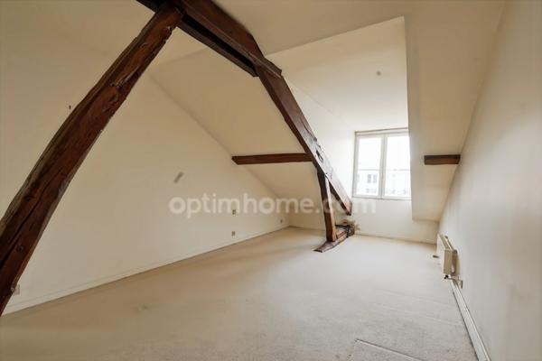 Quartier Notre Dame - Appartement duplex de caractère à quelques minutes à pied des commerces, des écoles, et des transports