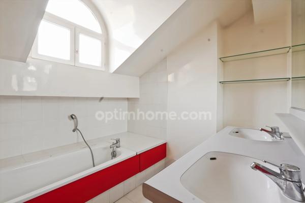 Quartier Notre Dame - Appartement duplex de caractère à quelques minutes à pied des commerces, des écoles, et des transports