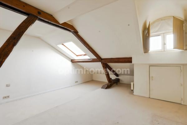 Quartier Notre Dame - Appartement duplex de caractère à quelques minutes à pied des commerces, des écoles, et des transports