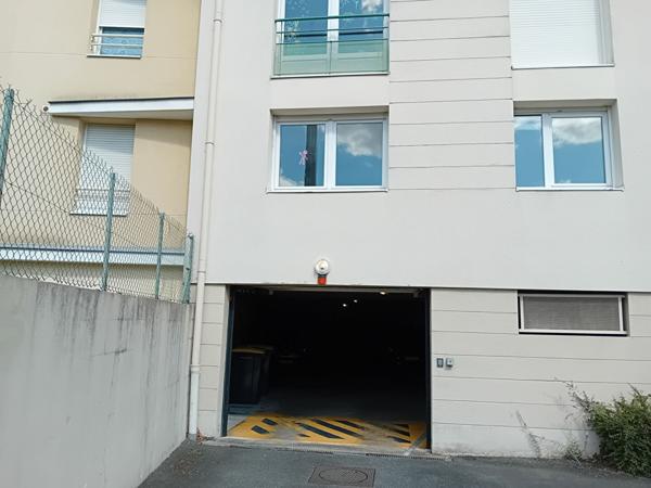 Parking / box Angers