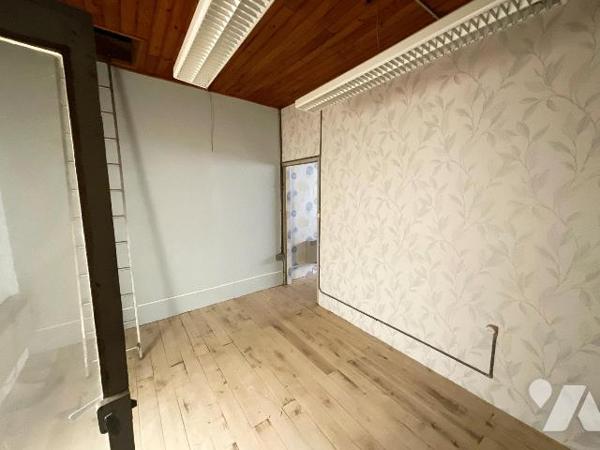 Immobilier Professionnel à vendre Lavit