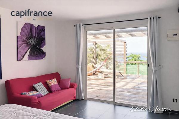 Villa T4 de 150 m2 et sa dépendance T3 de 100 m2 vue mer