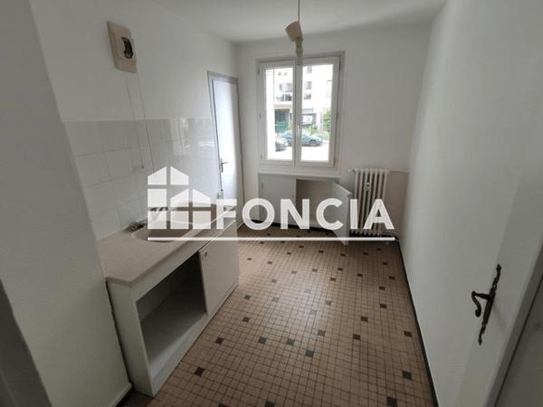 Location Appartement 4 pièces 69.9 m² - RESIDENCE ARQUEBUSE Dijon 21000