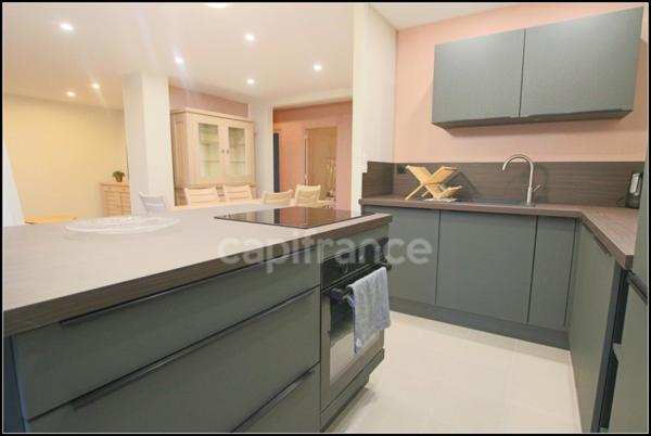 Appartement à louer 5 pièces MONT SAINT AIGNAN (76)