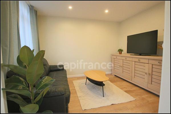 Appartement à louer 5 pièces MONT SAINT AIGNAN (76)