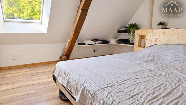 SAILLAC – QUERCYNOISE EN PIERRE RÉNOVÉE AU CŒUR DU VILLAGE