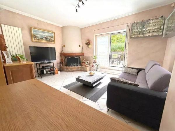 Vente                                                      Maison
                        
                     5 pièces                      98 m2                     à Clamart