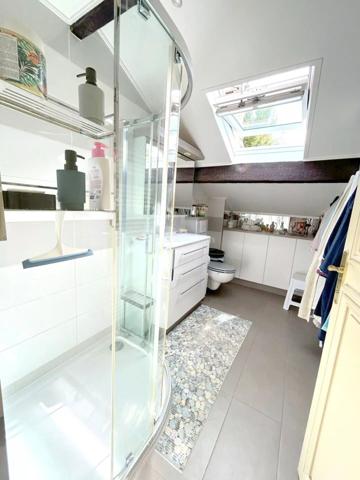 Vente                                                      Maison
                        
                     5 pièces                      98 m2                     à Clamart