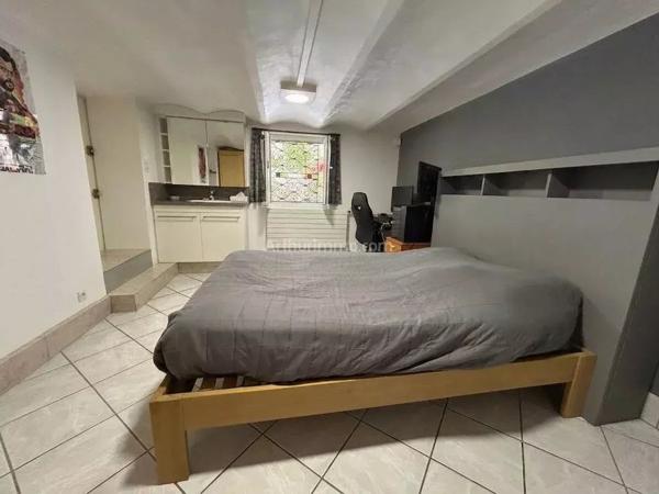 Vente                                                      Maison
                        
                     5 pièces                      98 m2                     à Clamart