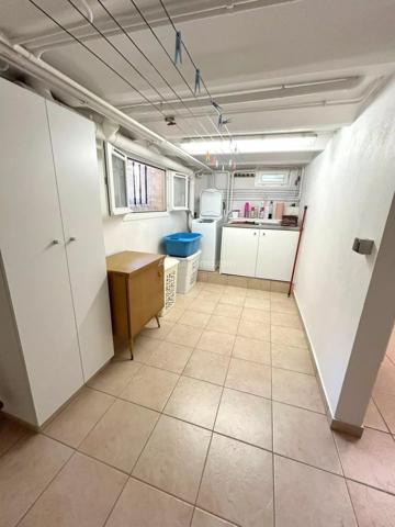 Vente                                                      Maison
                        
                     5 pièces                      98 m2                     à Clamart