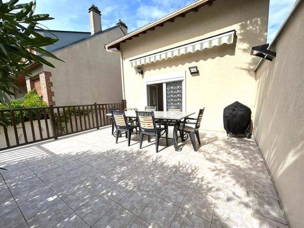 Vente                                                      Maison
                        
                     5 pièces                      98 m2                     à Clamart