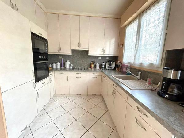 Vente                                                      Maison
                        
                     5 pièces                      98 m2                     à Clamart
