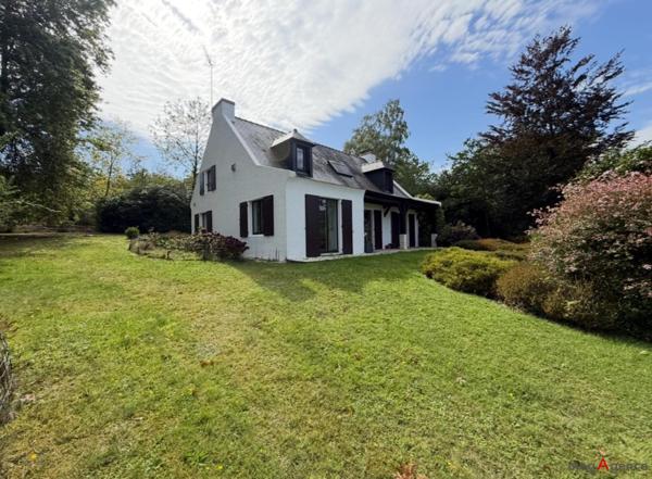 Maison à Guer, 56380 - 6 pièces 160m²