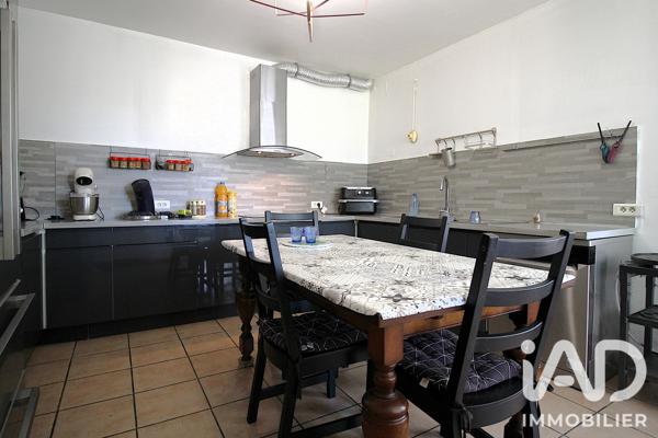 Maison à vendre 13 pièces 216,75 m² Marseille 15