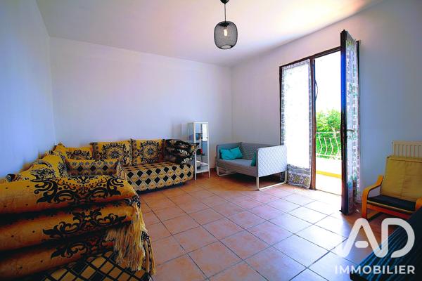 Maison à vendre 13 pièces 216,75 m² Marseille 15