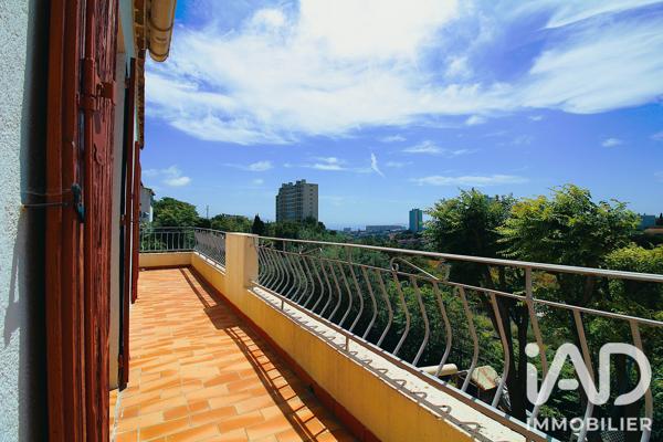Maison à vendre 13 pièces 216,75 m² Marseille 15