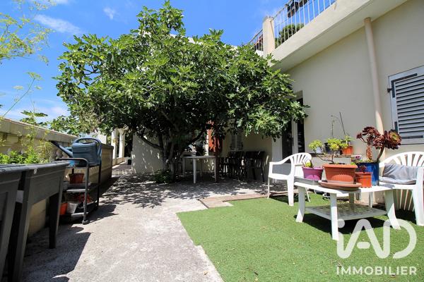 Maison à vendre 13 pièces 216,75 m² Marseille 15