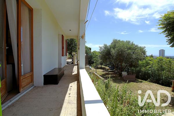 Maison à vendre 13 pièces 216,75 m² Marseille 15