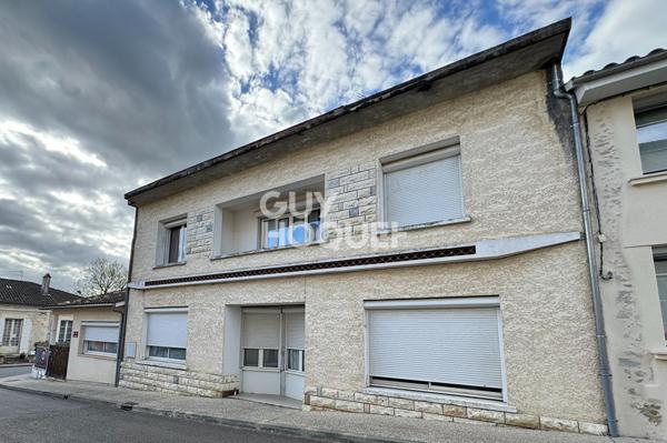 Immeuble de rapport entre Casteljaloux et Marmande 10 pièce(s) 310 m2