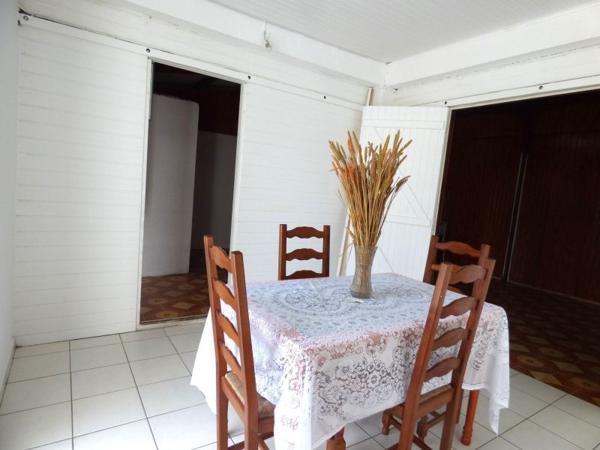 Location / Maison à Saint-François (97118)