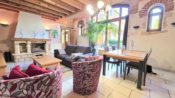 BIEN D’EXCEPTION – CHARME DE L’ANCIEN RÉHABILITÉ – TERRASSE 60 m² – CENTRE VILLEFRANCHE-SUR-SAÔNE