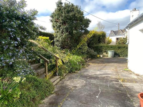 Immeuble à vendre à Audierne dans le Finistère (29770), ref : 29021-937480