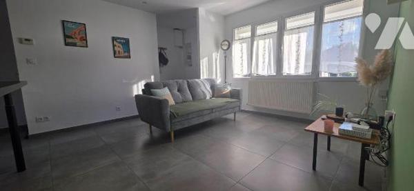 Maison PLAIN PIED à Vendre à Condé-sur-l'Escaut (59163) en Nord (59)

Cette maison entièremen...