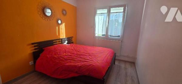 Maison PLAIN PIED à Vendre à Condé-sur-l'Escaut (59163) en Nord (59)

Cette maison entièremen...