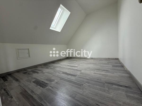 Maison
         7 pièces
        - 200 m² 469 000 € *