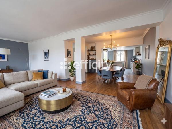Maison
         7 pièces
        - 200 m² 469 000 € *