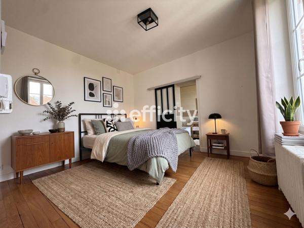 Maison
         7 pièces
        - 200 m² 469 000 € *